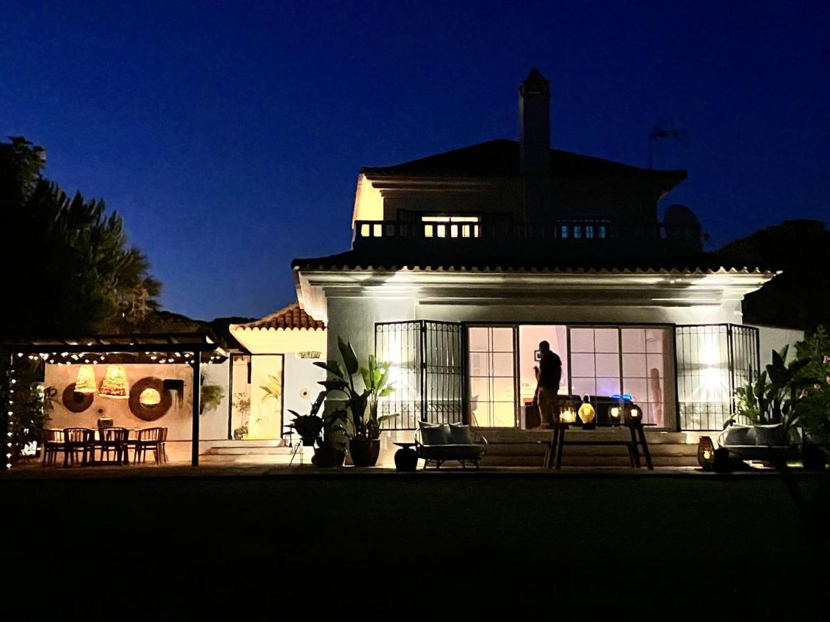 Villa De La Luz Luxury Guesthouse El Portil Bagian luar foto